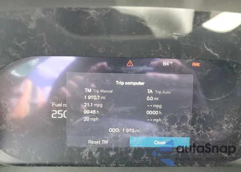 2025 Volvo Xc40 Plus z USA, uszkodzony, nr VIN YV4L12UCXS2606193